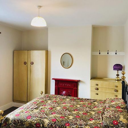 Llangollen Townhouse 4 Bedroom Екстер'єр фото
